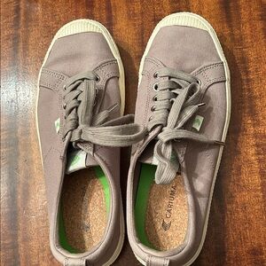 Cariuma Canvas Sneakers- Gray- Size 8.5 Men’s, Size 10 Women’s